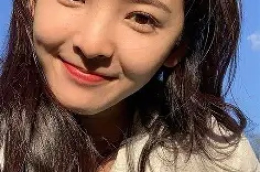 章若楠走路姿势登热搜榜首！甜妹御姐风反差感十足被圈粉了