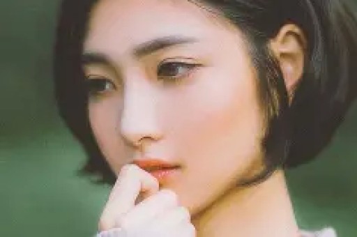 曝男明星KTV亲女网红
